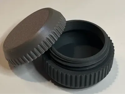 מאפרה ניידת אטומה