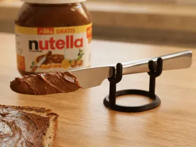 The minimalistic holder